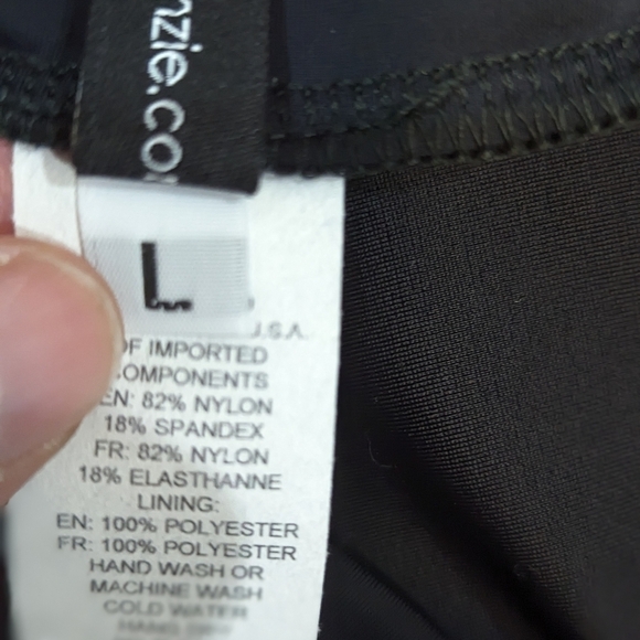 NWT...Onzie athletic stretch legging - Picture 5 of 6